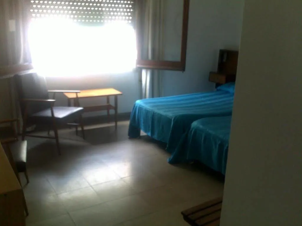 Hotel Corisco Τόσα ντε Μαρ 2*,