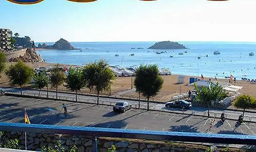 Hotel Corisco Τόσα ντε Μαρ 2*,